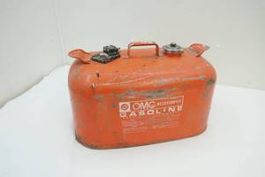 lot 1 image: OMC Accessories 5 Gallon Boat Gas Tank
