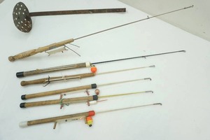 lot 6 image: Vintage Wood Handle Ice Fishing Rods - Ice Skimmer