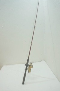lot 29 image: Zebco 6020 Reel on 74 two piece Rod