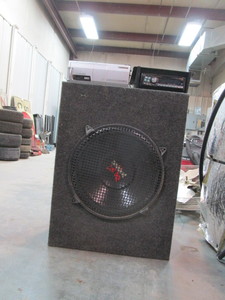 lot 86 image: Alpine Stereo, CD Changer & 15 Sub