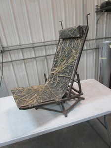 lot 94 image: Adjustable Hunting Chair