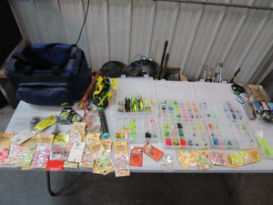 lot 100 image: Large Lot of Tackle & Tackle Bag