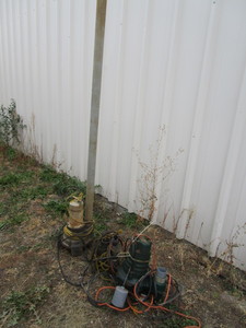 lot 31 image: (3) Sump Pumps
