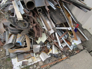 lot 106 image: Scrap Pile & Drop SteelAlum Pcs