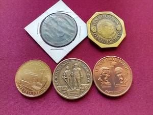 (5) Souvenir TokensMedals