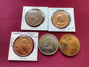 (5) Souvenir TokensMedals - HistoryPresidential Themed
