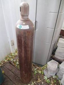 Helium tank, DOT rated...