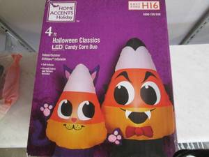 New in box Home accents Halloween C...