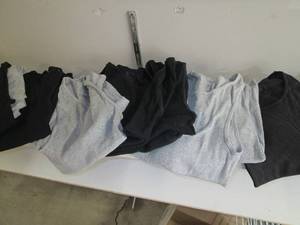 Lot of 17 Mens size medium near ne...