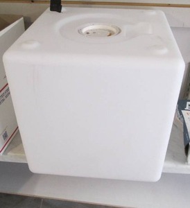 Plastic Loftek liquid holdinstorag...