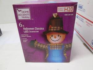 New in box Home accents Halloween S...