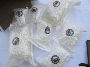 Multiple 100ct packages of baisidai...