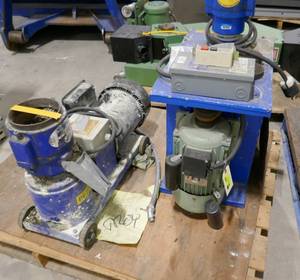 lot 35 image: Pallet of feedersmotors