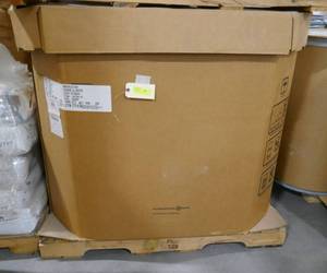 lot 40 image: Pallet of Poly resin Muehlstein Exxon LL1002YB