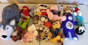 LOT OF STUFFED ANIMALS PAW PATROL BEANIE BABIES VIKINGS BEAR FLIP A ZOO & MORE