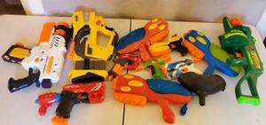 LOT OF NERF GUNS SQUIRT GUNS PAINTBALL HOLDER