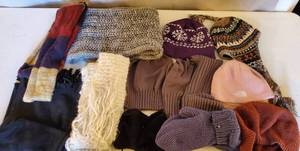 LOT OF WINTER HATS THE NORTH FACE CALVIN KLEIN HAT GLOVES SCARF SET INFINITY SCARVES CABLE KNIT MITTENS