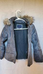 GRAY CALVIN KLEIN JEANS WINTER JACKET WITH FUR HOOD GIRLS SIZE MEDIUM 810 HOLOGRAPHIC DETAILS