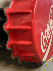 lot 11 image: Coca-Cola 3D plastic bottle cap, LARGE