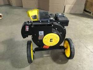 Champion Power Equipment 3 in. Dia 224 cc 2-in-1 Upright Gas Powered Wood Chipper Shredder - Customer Return - Review all pictures