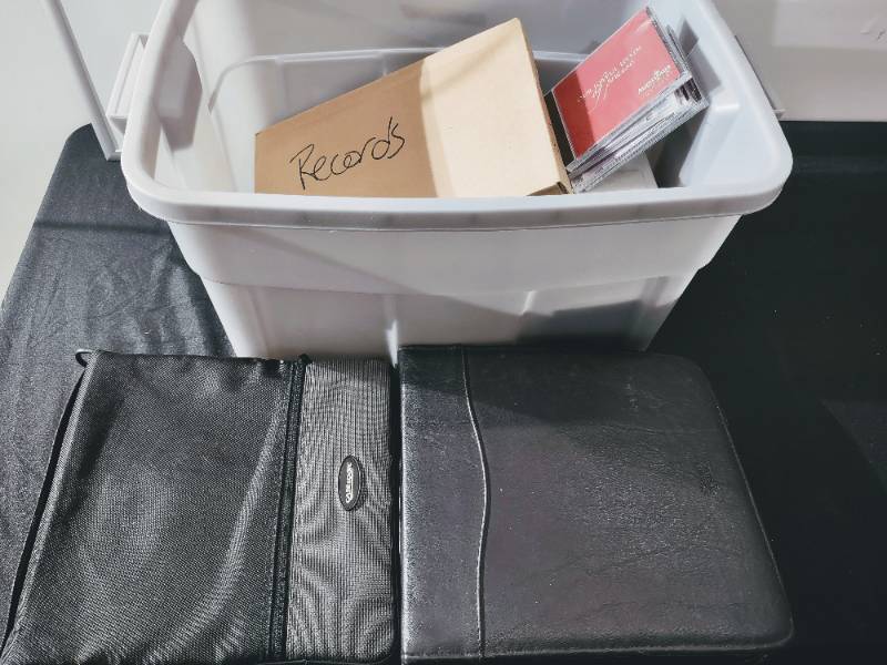 Storage Locker Finds and Household Goods KBID