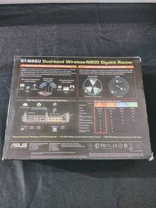 lot 10 image: Asus Gigabit Wireless Router N900 (Open Box Item)