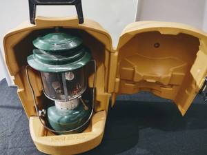 lot 8 image: Coleman Portable Lantern