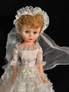 lot 47 image: Vintage 1957 Betty the Beautiful Bride Doll