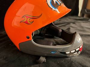 lot 67 image: Orange Youth Bike Helmet