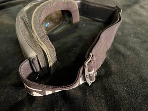 lot 74 image: GYRO Snowboarding Glasses