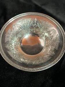 lot 87 image: Wilcox S.P. Company Silver Pedestal Dish