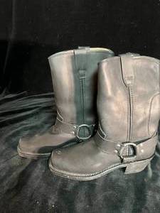 lot 182 image: Durango Womens Black Boots