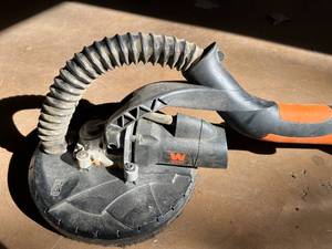 lot 129 image: WEN Electric Drywall Sander & Sand Paper