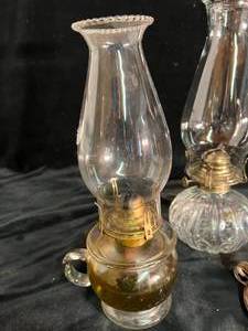 lot 27 image: Lot of 3 Vintage Oil Lamp