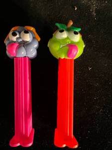 lot 113 image: 5 Pez Dispensers