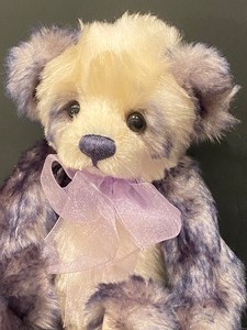 lot 101 image: Adorable Handcrafted Teddybear - Charlie Bear named Samantha