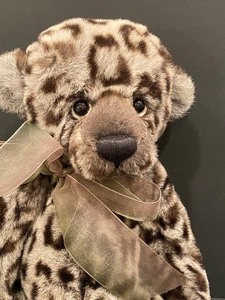 lot 94 image: Limited Edition Charlie Bear Puddifoot