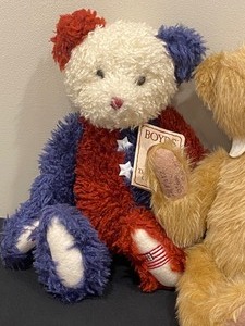 lot 80 image: Three Boyds Teddybears including Boyds Bear Mr. T.B. Shutterbear Signed by Steve Schutt