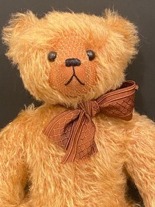 lot 29 image: Bear-S- Ence Handcrafted Teddybear by Steve Schutt Thumbs