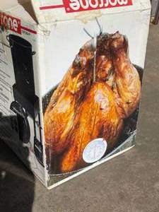 lot 244 image: Morrone Porcenized Turkey Fryer Model TKF300-P