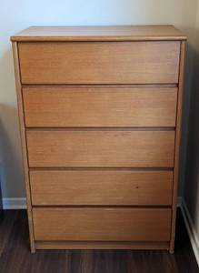 lot 11 image: Vintage Tall Dresser