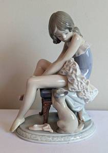 lot 43 image: Lladro Ballerina and Cat Porcelain Figurine