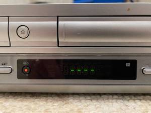 lot 262 image: Sony DVD Player  Video Cassette Recorder Model SLV-D201P