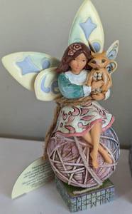 lot 69 image: Assorted Jim Shore Heartwood Creek Figurines including Jim Shore Feline Fairy, Jim Shore Frosty Feathers & More