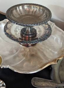 lot 152 image: Assorted Vintage Silver Plated Servingware