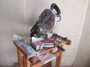 Delta 10 compound miter saw on woo...