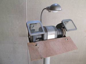 Craftsman 13 hp bench grinder on s...