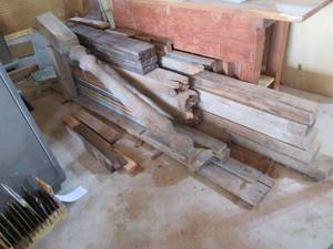 Lot of assorted weathered wood, up ...