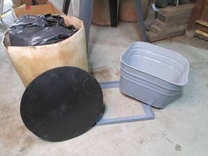 Metal washtub coated in rubberized ...