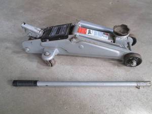4000 lb floor jack...